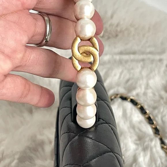 Chanel Quilted Lambskin Pearl Crown Clutch On Chain - Picture 6 of 16